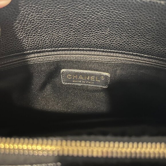 Chanel Black Caviar Grand Shopping Tote GST with Gold Hardware - Picture 4 of 9